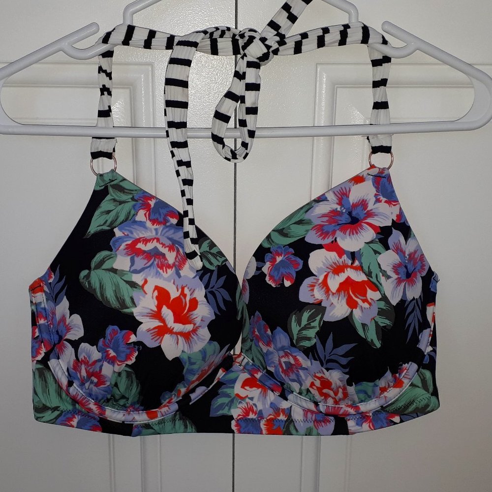 Swimming bikini top